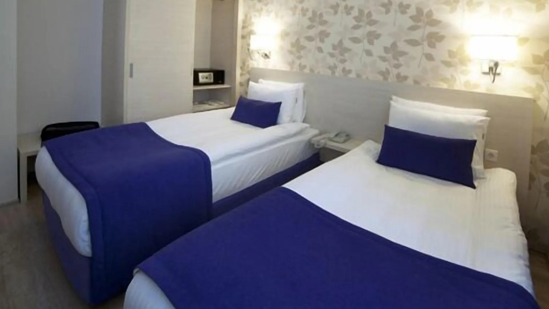 Walk In Hotel Esmirna 2*,